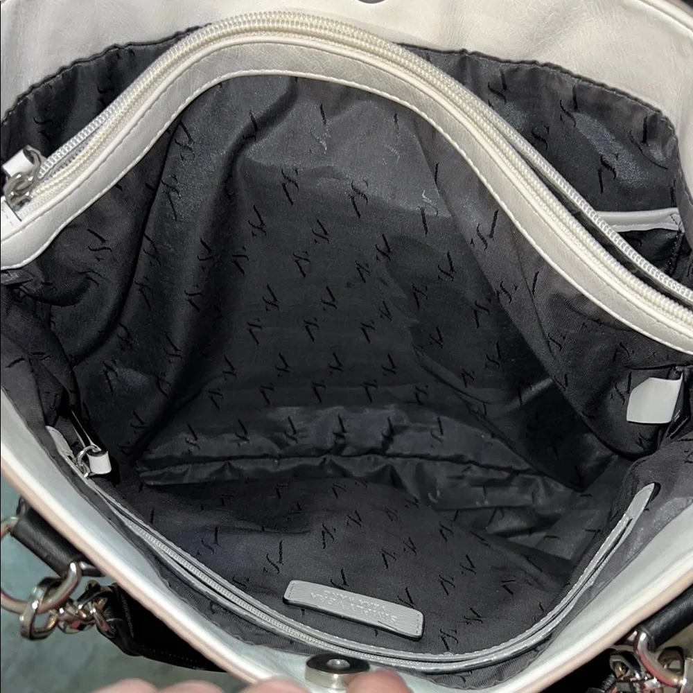 Simply Vera Vera Wang Beige and White Tote Bag - Picture 9 of 10